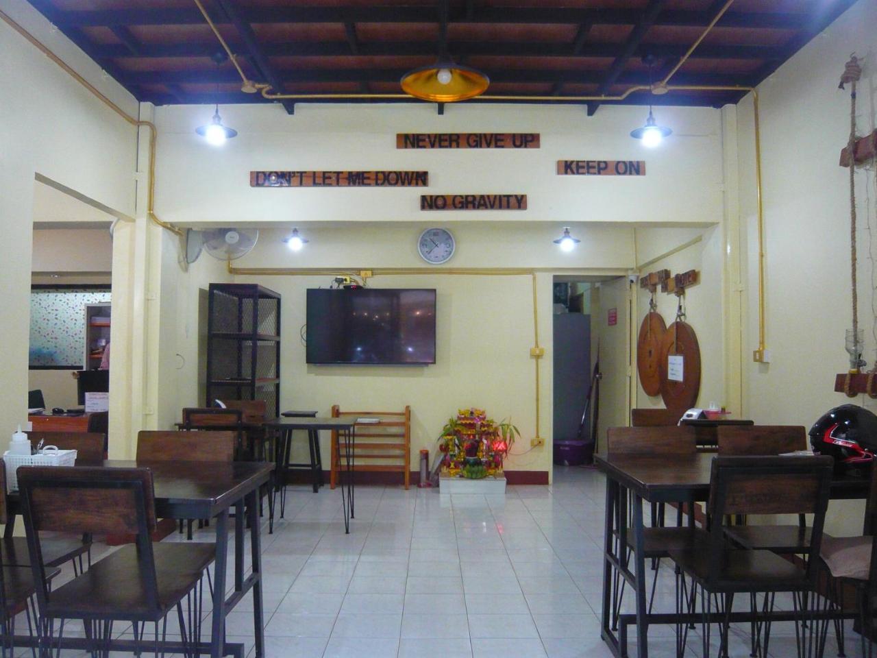 168 Chiangmai Hostel *